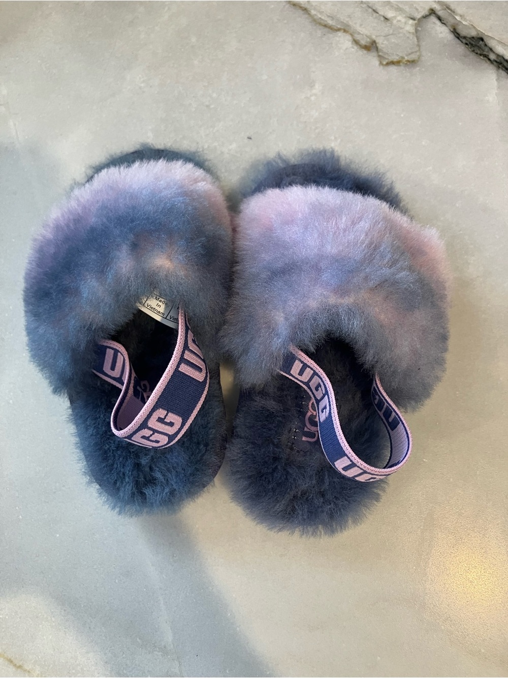 UGG Fluff Yeah Slide Sandals, toddler size 6